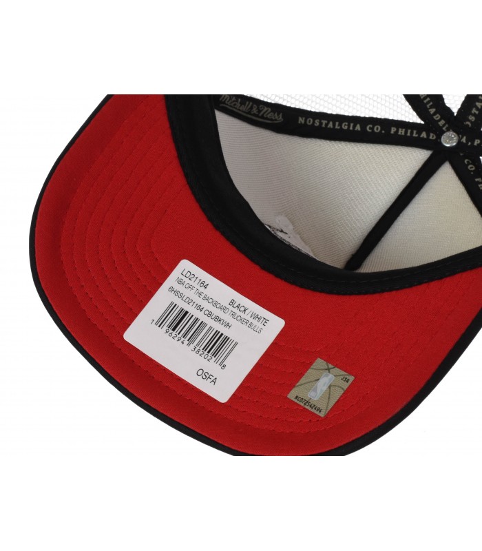 Mitchell & Ness gorra NBA OFF THE BACKBOARD TRUCKER BULLS
